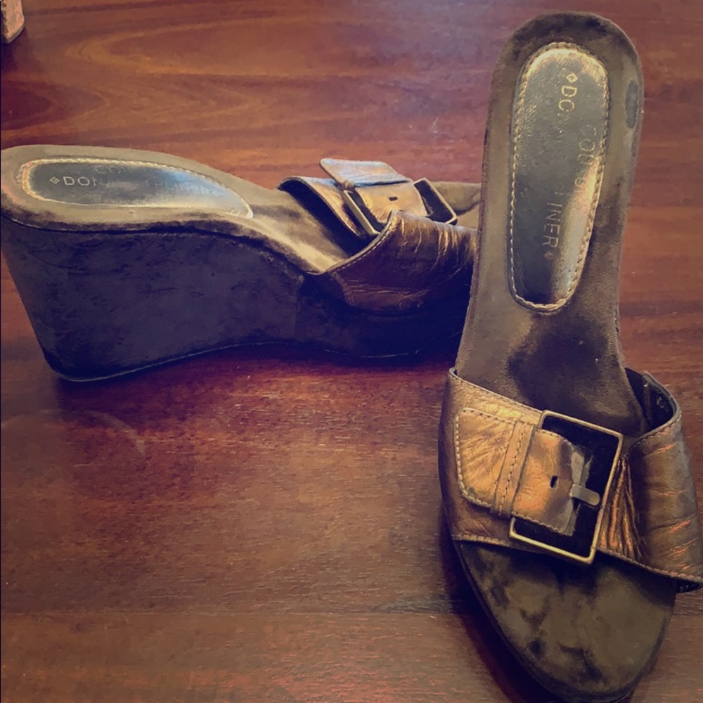 Donald Pliner wedge Hess in brown with velvet